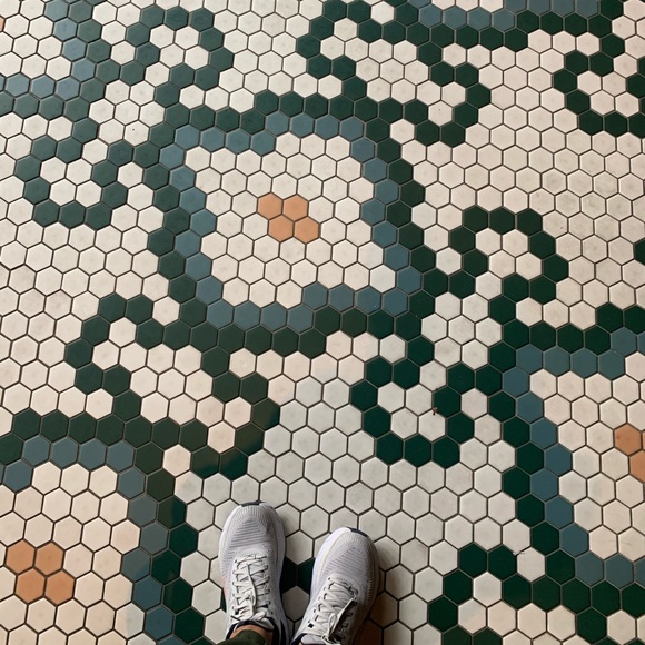 Meet your Posher, Minerva - Picture 1 of 1